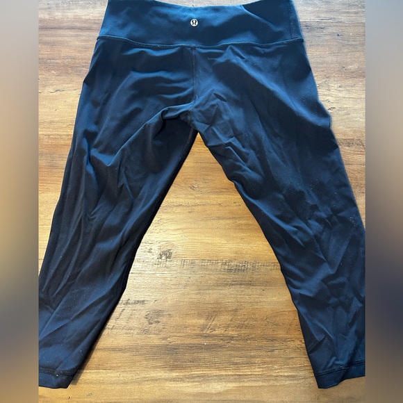 Lululemon 3/4 leggings - Picture 3 of 3
